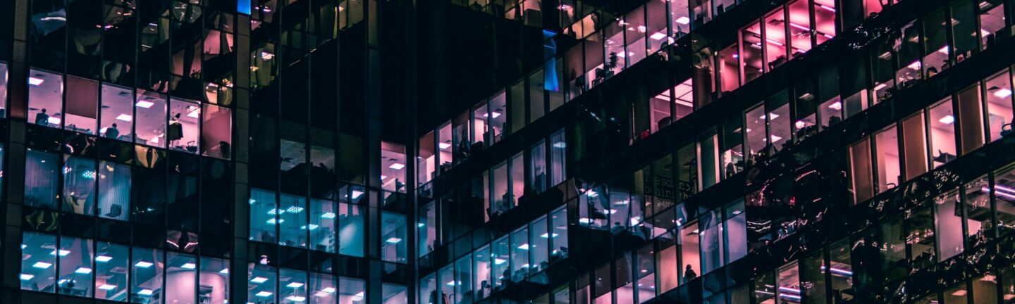 mike-kononov-lFv0V3_2H6s-unsplash-scaled-1440x432